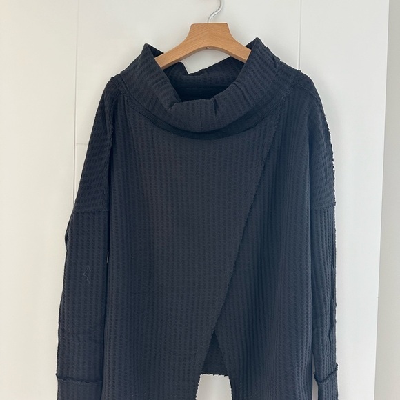 Free People Juicy Long  sleeve - Picture 2 of 6